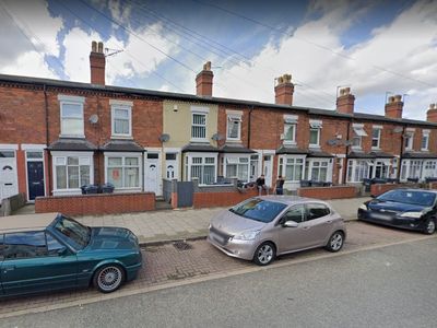 Birmingham murder investigation launched after man found with fatal injuries in car