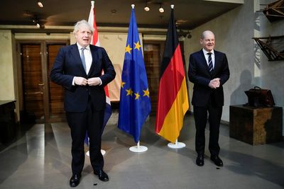 UK, Germany agree Russia needs punishing if Ukraine invaded