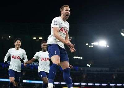 Last-gasp Harry Kane header snatches Tottenham victory to stun Man City in five-goal thriller