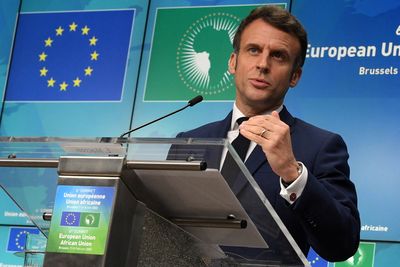 France's Macron urges Iran to agree to a nuclear deal