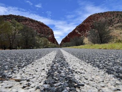 Labor promises $200m for NT road projects