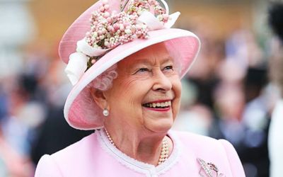 Queen tests positive for COVID-19