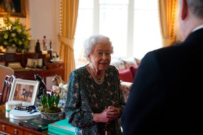 Queen Elizabeth II tests positive for COVID; mild symptoms