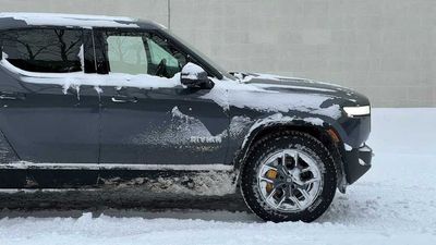 Rivian R1T Snow Performance: Testing Various Drive Modes