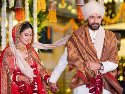 We love Vikrant Massey and Sheetal Thakur's relatable wedding fashion