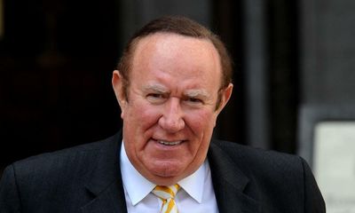 Andrew Neil to host Sunday night political show on Channel 4