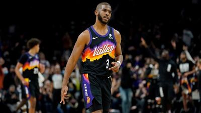 Chris Paul to Miss 6-8 Weeks With Fractured Right Thumb