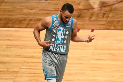 Curry wins MVP with 16 threes in a 50-point all-star performance
