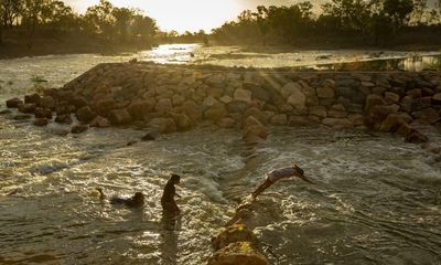 NSW government’s issuing of flood plain harvesting licences ‘an act of bastardry’, crossbenchers say