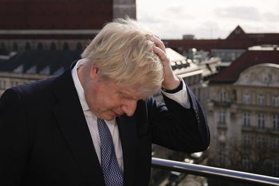 A ‘high bar’ needs to be cleared before prime minister should be ousted – Scully