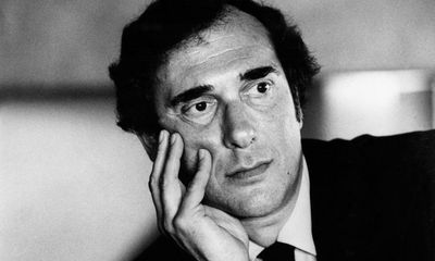 Harold Pinter’s perfectionism included ice-cream sales, letter shows