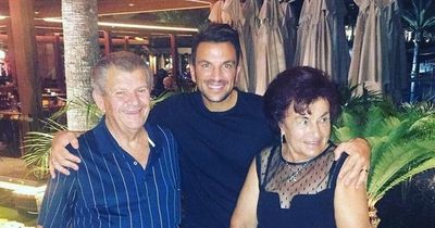 Thrilled Peter Andre dreams of family reunion as Australia opens borders after 2 years