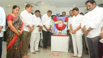 Andhra Pradesh: Tributes pour in over state minister Mekapati Goutham Reddy's death