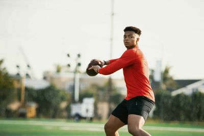 LOOK: Bears QB Justin Fields is back at work