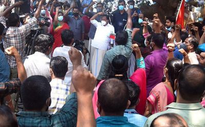 NGO Union strike to continue at Kozhikode Collectorate as talks fail