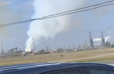 Explosion sparks massive fire at oil refinery in Louisiana