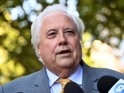 Palmer cancels speech, gets COVID test