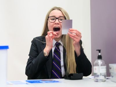 Teachers’ leaders condemn ‘headlong rush’ to live with Covid