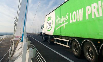 Thousands of Asda lorry drivers ready to strike after rejecting pay deal