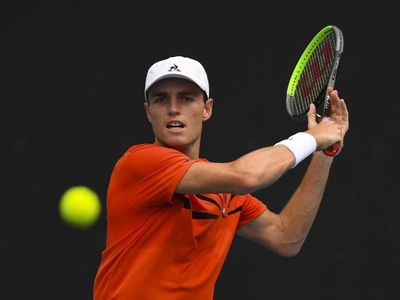 Battler O'Connell pushes Murray hard