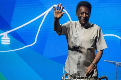 Pele to stay in hospital due to urinary tract infection