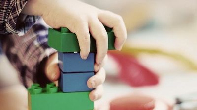Queensland childcare workers granted priority on COVID-19 PCR testing