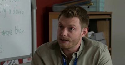 Corrie's Daniel Osbourne star Rob Mallard causes confusion with snap from another soap