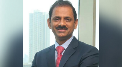 Bank CEO gives $500,000 of shares to his chauffeur, home help