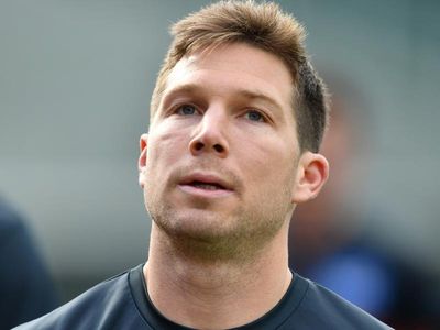 AFL calls on clubs to show respect to umps