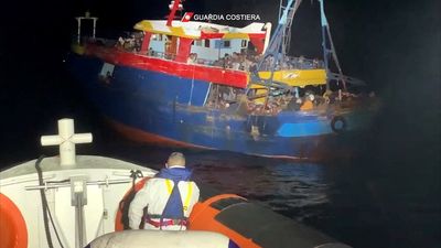 Italy rescues hundreds of migrants at sea, one found dead