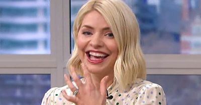 Horrified Holly Willoughby chips tooth on meal cooked by husband Dan