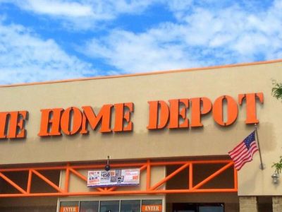 How To Trade Home Depot Following Strong Q4 Earnings: Charting The Path Ahead