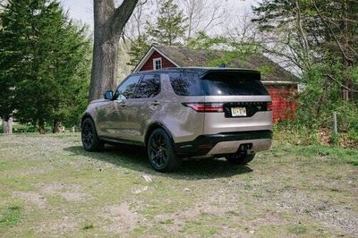 2021 Land Rover Discovery Review: How the lux hybrid SUV fills everyone's niche