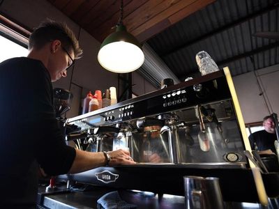 Growing wages still lag rate of inflation