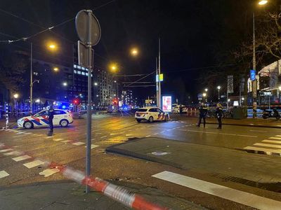 Man with gun takes hostage or hostages at Amsterdam Apple store -police