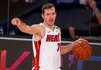 Slovenian guard Dragic signs with NBA Nets