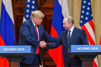 ‘Helsinki’ trends on Twitter as Republicans blaming Biden for Ukraine crisis are reminded of Trump’s disastrous Putin meeting