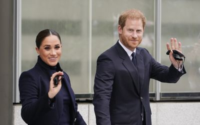 Prince Harry, Meghan welcome first royal visitor