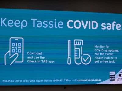 Tas opens door to unvaccinated travellers