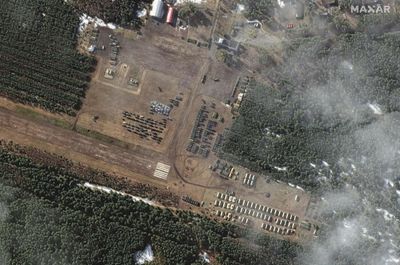 West unveils sanctions, more if Russia launches full-scale Ukraine invasion