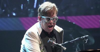 Elton John wows New York crowd after private jet suffers terrifying failure at 10,000ft