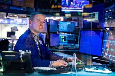Asian stocks rebound after Wall St falls on Ukraine tensions