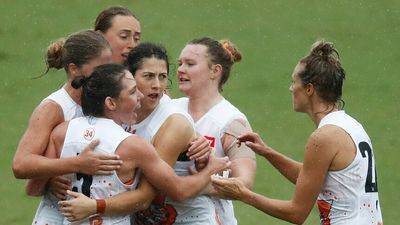 AFLW ScoreCentre: GWS Giants defeat St Kilda with goal after the siren