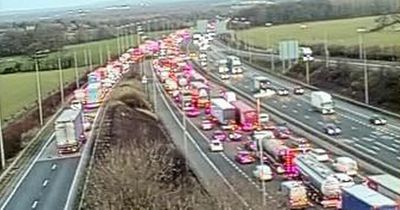 Traffic chaos as overrunning roadworks causes M6 lane closures