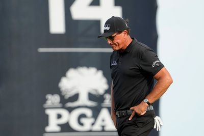 Mickelson apologizes for Saudi comments, deal with KPMG ends