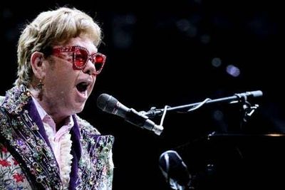 Elton John’s private jet ‘forced to make emergency landing after failure at 10,000 feet’