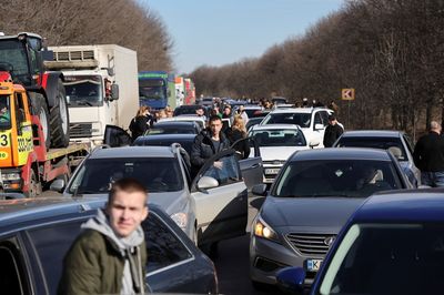 Ukraine separatists seek Russian help as U.S. says attack is ready