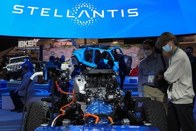 Automaker Stellantis reaps $15B profit in 1st year of merger