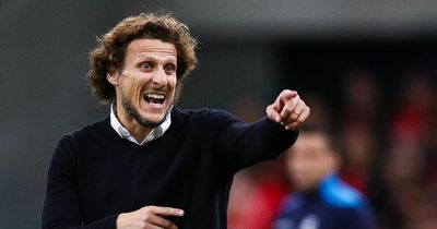 Diego Forlan tells Manchester United where they exploit Atletico Madrid weakness