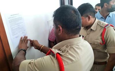 High drama as West Godavari police arrive at Ayyanna Patrudu’s residence